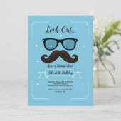 13 Mustache Birthday Party Invitation Kaart (Staand voorkant)