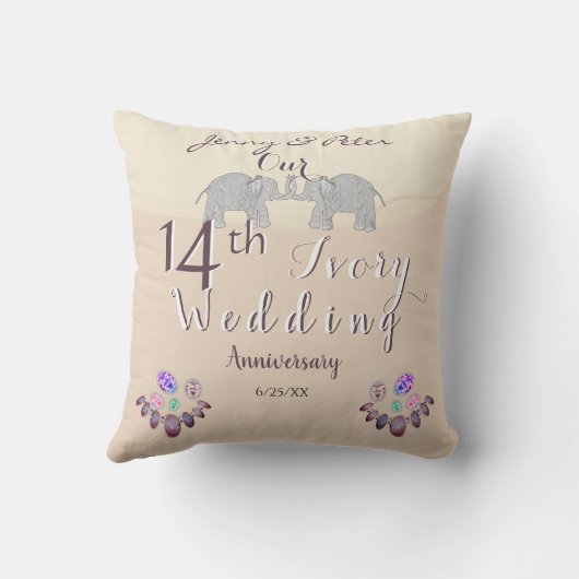 14e bruiloft Jubileum Opals & Elephants Ivory T Kussen (Achterkant)