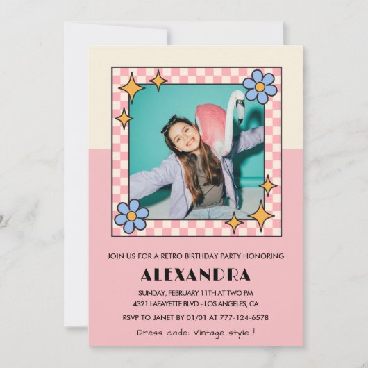 14e verjaardag uitnodiging Retro Groovy Pink Flowe (Voorkant)