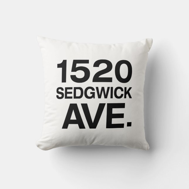 1520 SEDGWICK AVE. KUSSEN (Voorkant)