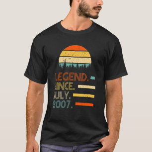 15 jaar oude retro verjaardagslegende sinds juli 2 t-shirt