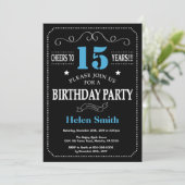 15e anniversaire Invitation Tableau noir et bleu (Debout devant)