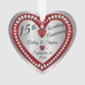 15e Jubileum voor bruiloft Ruby Diamonds Keepslag Ornament (voorkant)