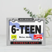 16e ANNIVERSAIRE INVITATION - PLAQUE DE LICENCE (Debout devant)