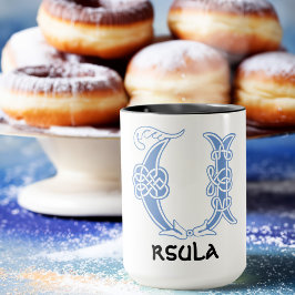 16e eeuw Celtic Knot Decorative Capital U Mok