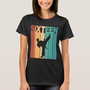 16e verjaardag Karate Taekwondo Thema 16 Jaar Oud T-shirt