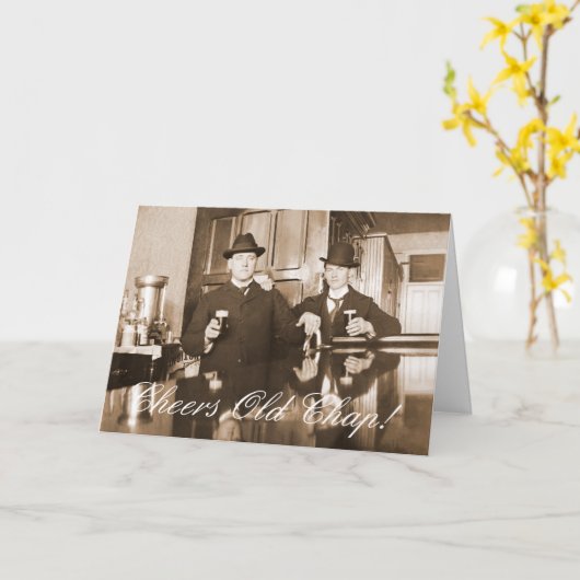 1890 Saloon Bar Mannen Cheers Old Chap Happy Birth Kaart (Gele Bloem)