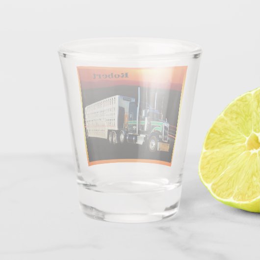 18 Wheeler Cattle Truck in Sunset Personalized Shot Glas (Achterkant)