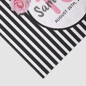 18e verjaardag roze rozen zwarte witte strepen tissuepapier (Detail)