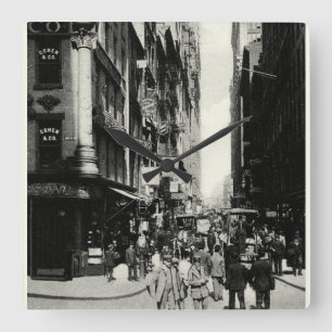 1905 Nassau Street, New York Vierkante Klok