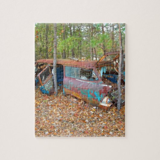 1957 Chevy Nomad Rusting in Wooded Junkyard Legpuzzel (Verticaal)
