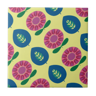 1960 fleurs dans le carreau de céramique rose,