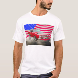1968 Plymouth Roadrunner en de Amerikaanse vlag T-shirt