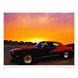 1969 Camaro op het rotsig voor zonsondergang Foto Afdruk