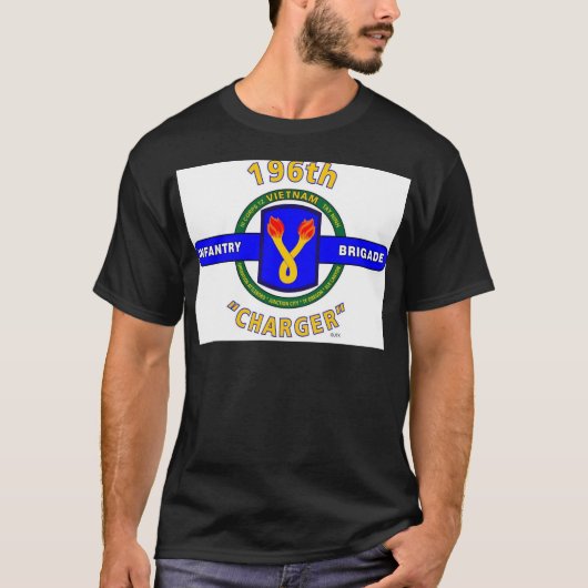 196E INFANTRY BRIGADE "CHARGER" VIETNAM T-SHIRT (Voorkant)