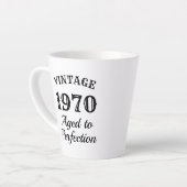 1970 vintage | âge à la perfection drôle latte mug (Angle gauche)