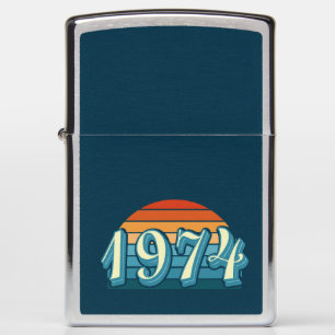 1974 52e verjaardag Zippo® aansteker – Aangepast