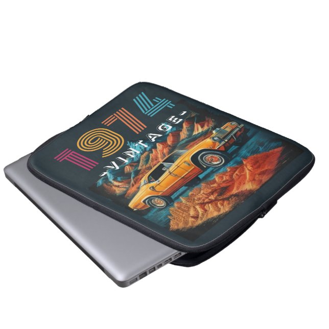  1974 coole auto laptop sleeve (Voorkant onderkant)