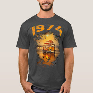 1974  Hippie Van Verjaardag Retro 70s Van T-shirt