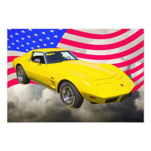 1975 Corvette strandstraal met Amerikaanse vlag Foto Afdruk (Voorkant)
