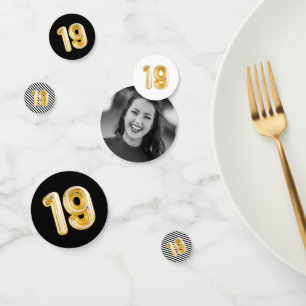 19e verjaardag Foto van de Negentien-ballonpartij Confetti