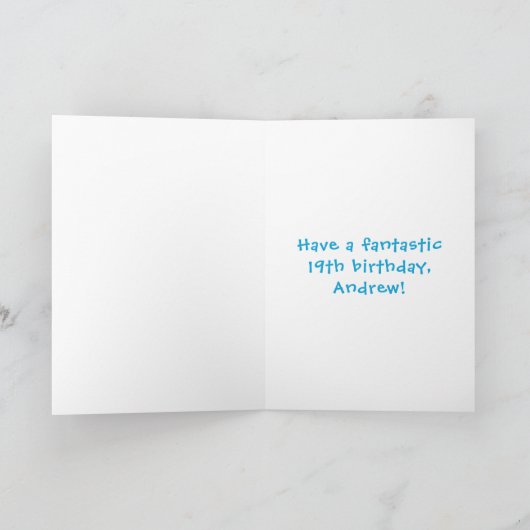 19e verjaardag: Fun Cake and Candles + Custom Name Kaart (Binnen)
