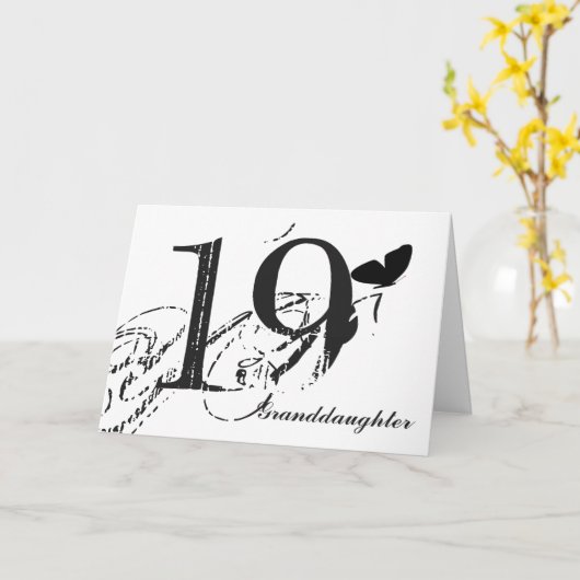 19e verjaardag van een kleindochter, Butterfly. Kaart (Gele Bloem)