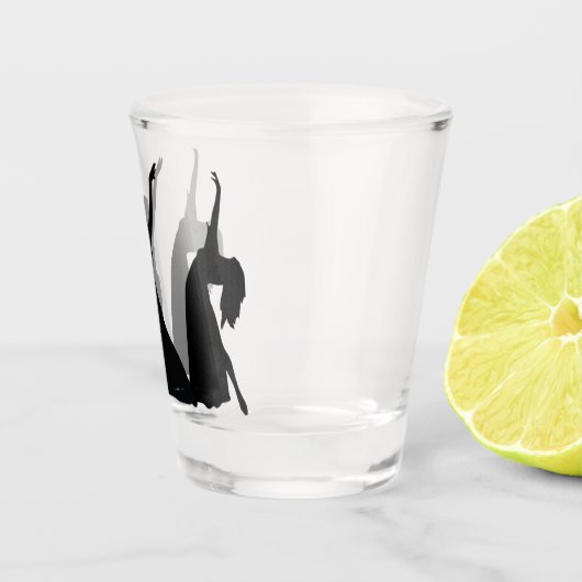 1, 2, 3 schoten... onderaan de Hatch Shot Glas (Rechts)