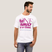 1 Familie in een tijd-T-shirt T-shirt (Voorkant volledig)