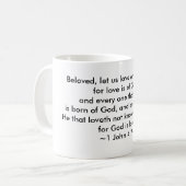 1 John 4:7-8 - Van elkaar houden Mok (Voorkant links)