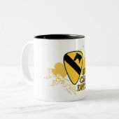 1e divisie Cavalry Tweekleurige Koffiemok (Voorkant links)