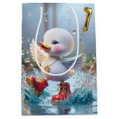 1e verjaardag eend dansen in een regen plas medium cadeauzakje (Voorkant)