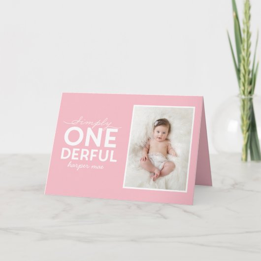 1e verjaardag eenvoudige , kleurrijke typografie kaart (Voorkant)