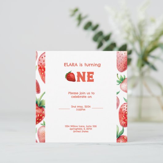 1e verjaardag met aardbeien lijst save the date (Staand voorkant)