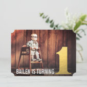 1er Anniversaire Gold Number One Photo Invitation (Debout devant)