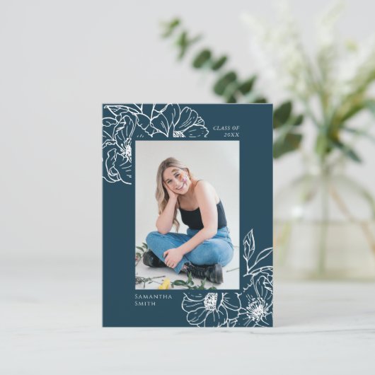 2022 Blue Floral Greenery Elegant Photo Afstudeerd Aankondigingskaart (Staand voorkant)