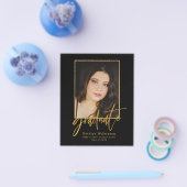 2023 BUDGET Elegant Gold Script Afstudeerder Invit Flyer (Enkel)