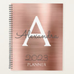 2023 Rose Gold Blush Pink Sparkle Monogramme<br><div class="desc">2023 Rose Gold - Blush Pink Sparkle Monogramme Métallique Nom et Initial Cahier Planificateur. Cela fait le cadeau parfait pour un 16ème anniversaire, un mariage, une fête de mariage, un anniversaire de mariage, une baby shower ou une soirée d'enterrement de vie de jeune fille pour quelqu'un qui aime le luxe...</div>