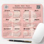 2025 Calendrier Business Logo Code QR Blush Pink<br><div class="desc">2025 Calendrier Business Logo, QR code Modern Blush Pink Minimalist Mouse Pad. Tous les textes sont pré-arrangés pour que vous personnalisiez facilement et rapidement avec vos propres détails. Souhaitez-vous à tous des Vacances Joyeuses et un Nouvel An Extraordinaire ! Pour de nombreux autres modèles de cartes, veuillez visiter : (Cartes...</div>