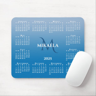 2025 Kalender Monogram Naam op Sky Blue Gradient Muismat