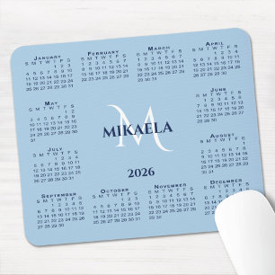 2026 Kalender Chic Monogram Naam op Lichtblauw Muismat