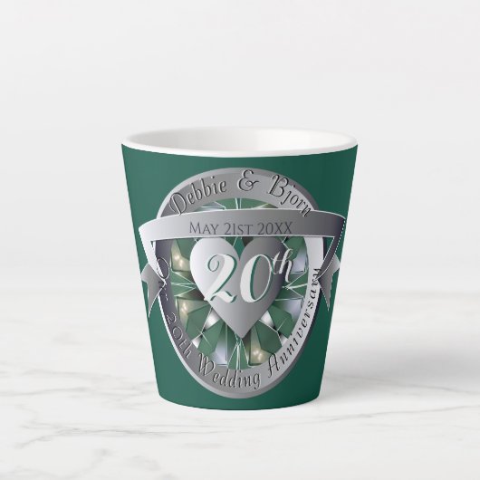 20e bruiloft Jubileum Emerald Heart Medallion Latte Mok (Voorkant)