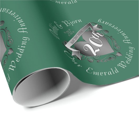 20e bruiloft Jubileum Emerald w Hart Embleem Cadeaupapier (Rol Hoek)