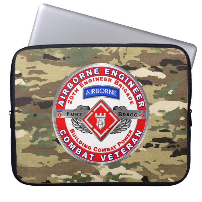 20E ENGELSE BRIGADE LAPTOP SLEEVE (Voorkant)