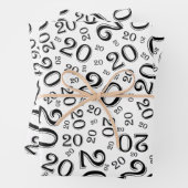 20e verjaardag zwart/wit Random Number Pattern Inpakpapier Vel (In situ)
