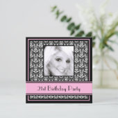 21e anniversaire Invitations Damask Pink (Debout devant)