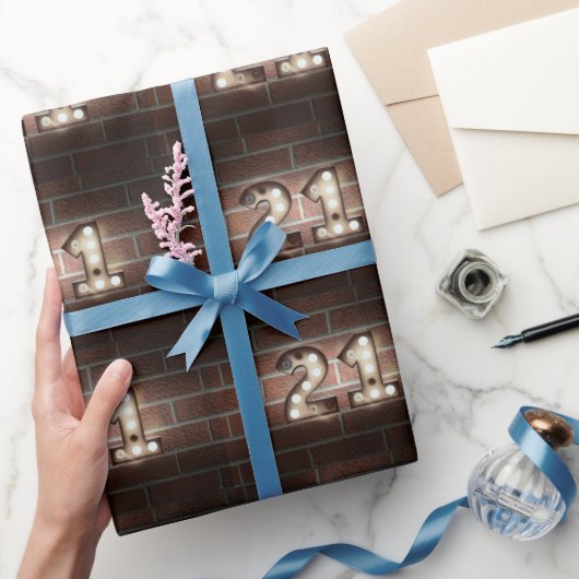 21e verjaardagsselectiekader licht op steen cadeaupapier (Geschenken)