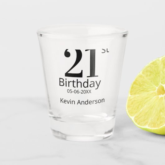 21st birthday bold letter name date simple man boy shot glas (Voorkant)