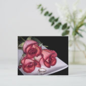 2466-Rode Rozen met Ring op Platter Kaart (Staand voorkant)