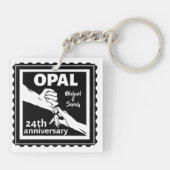 24e trouwdag traditionele opal sleutelhanger (Achterkant)